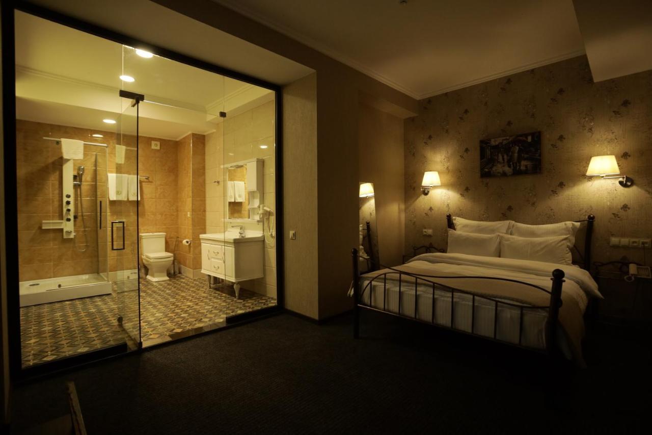Redline Hotel Τυφλίδα Εξωτερικό φωτογραφία