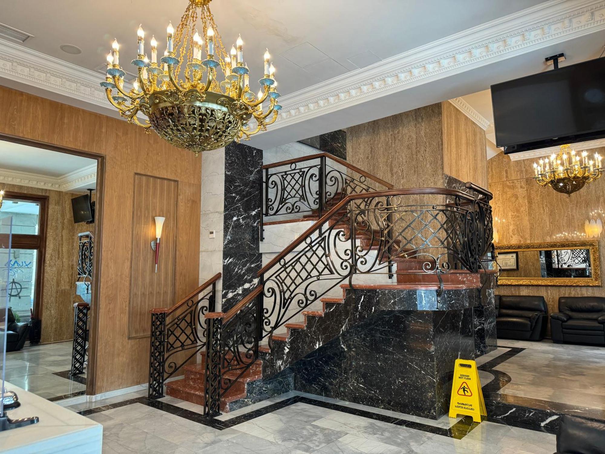 Redline Hotel Τυφλίδα Εξωτερικό φωτογραφία