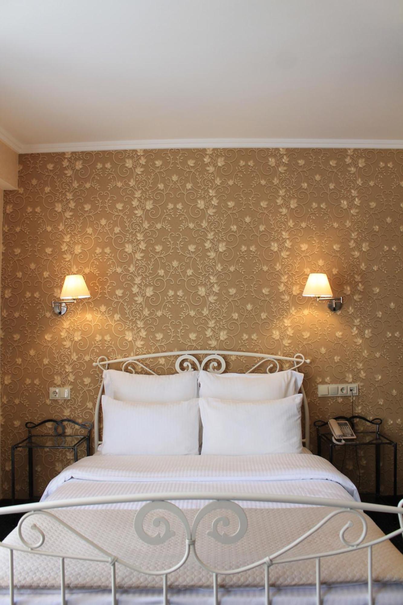Redline Hotel Τυφλίδα Εξωτερικό φωτογραφία