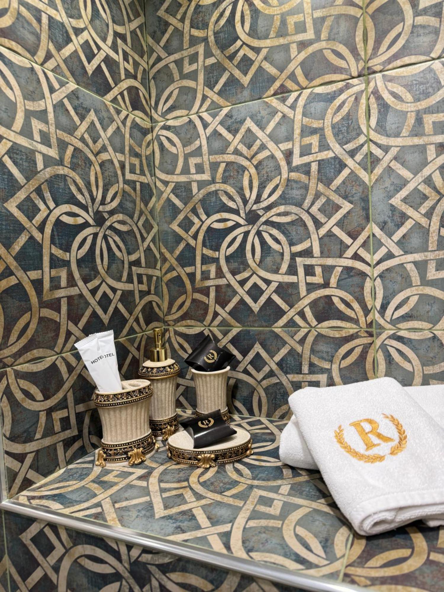 Redline Hotel Τυφλίδα Εξωτερικό φωτογραφία