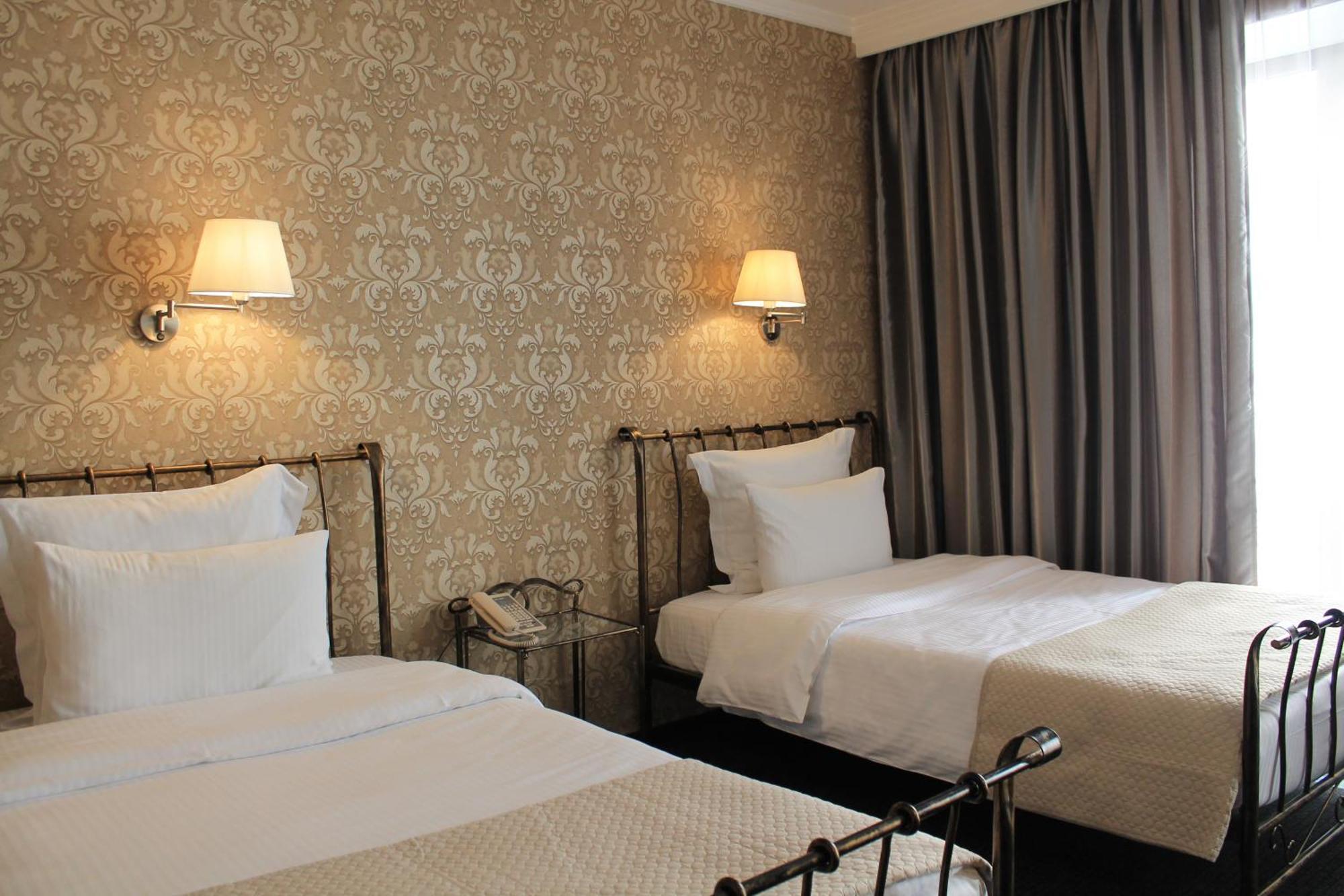 Redline Hotel Τυφλίδα Εξωτερικό φωτογραφία
