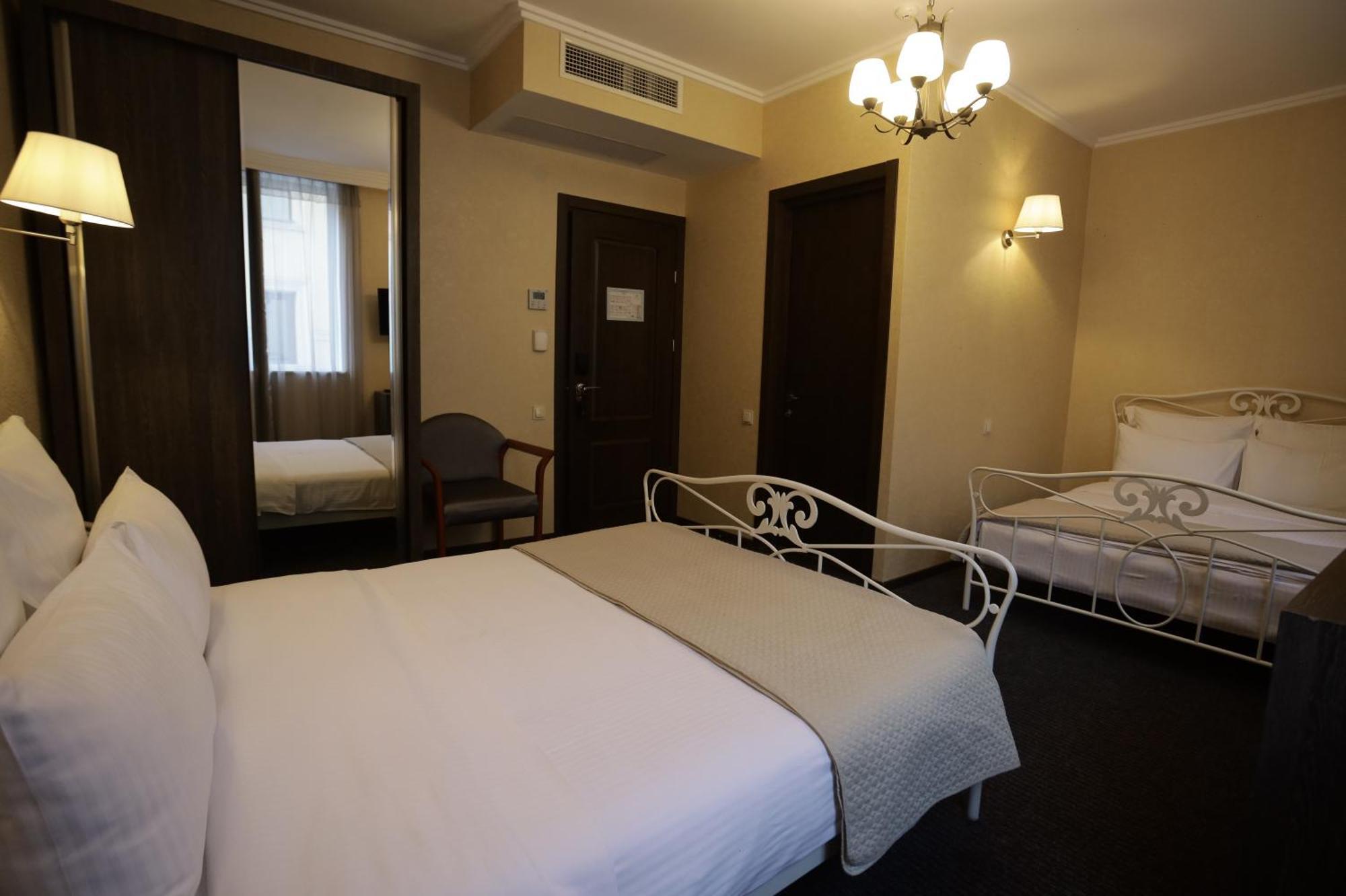 Redline Hotel Τυφλίδα Εξωτερικό φωτογραφία