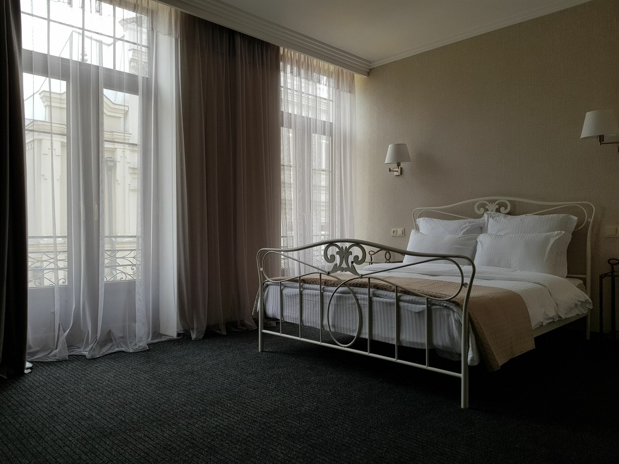 Redline Hotel Τυφλίδα Εξωτερικό φωτογραφία